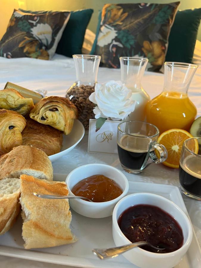 Aux Remparts De Montreuil Bed & Breakfast Montreuil  Екстериор снимка