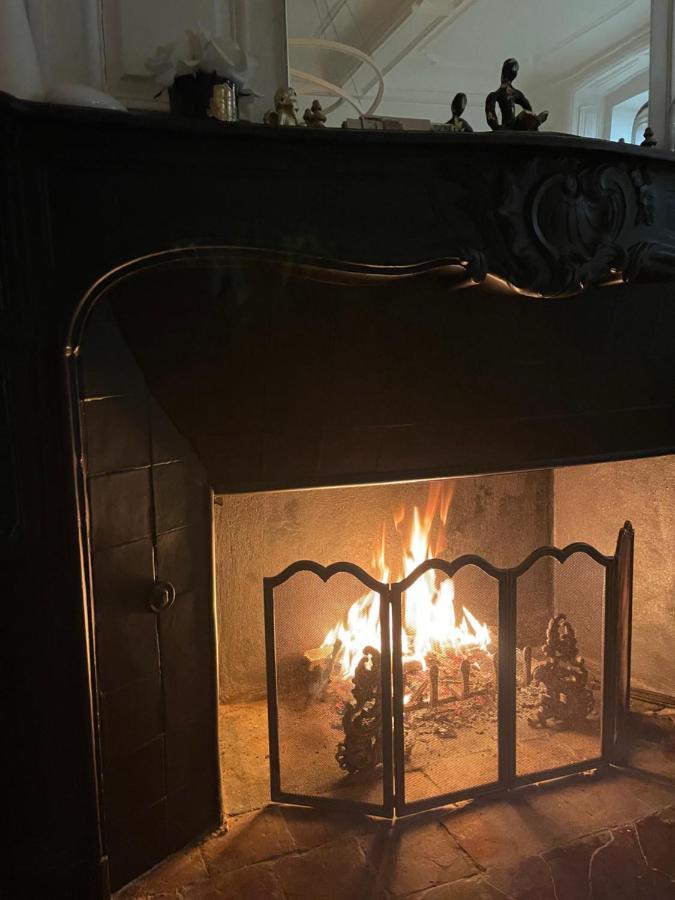 Aux Remparts De Montreuil Bed & Breakfast Montreuil  Екстериор снимка